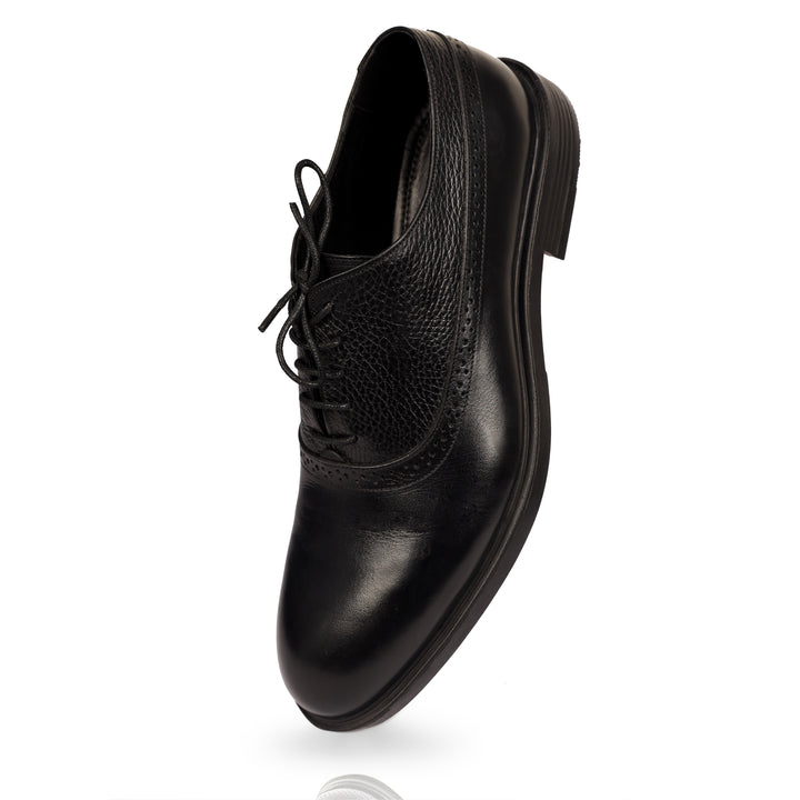 Black classic shoes - semi texture