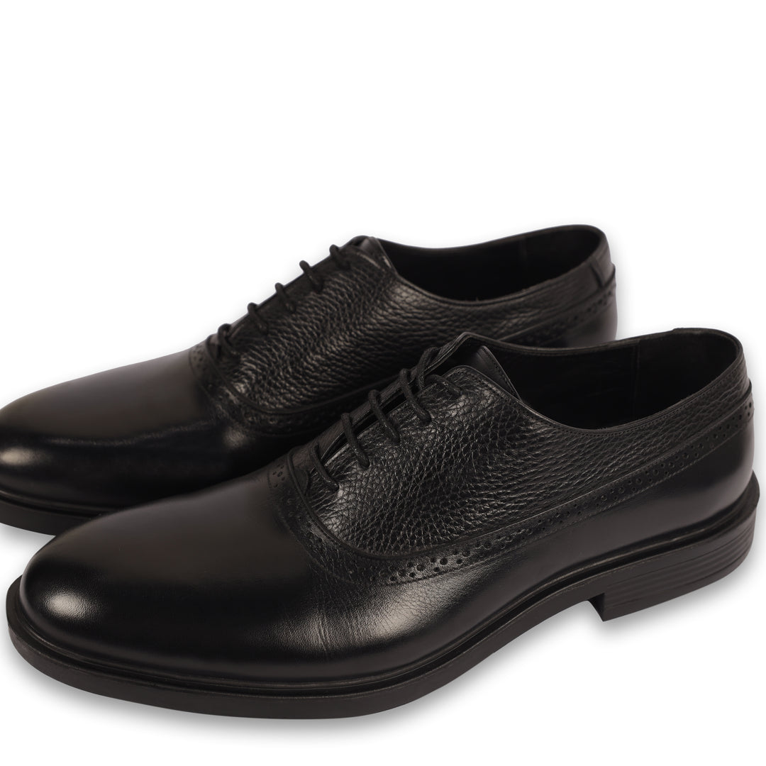 Black classic shoes - semi texture